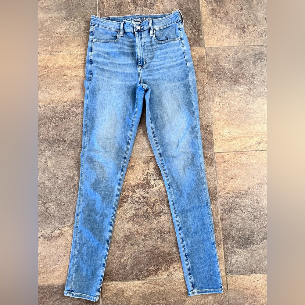 EUC American Eagle Super High-Rise Jegging